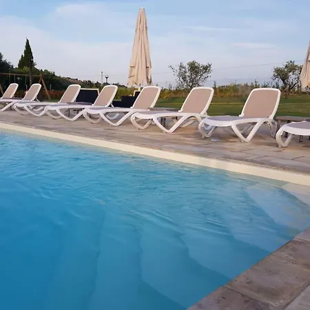 Apartment In A With Pool Fermo